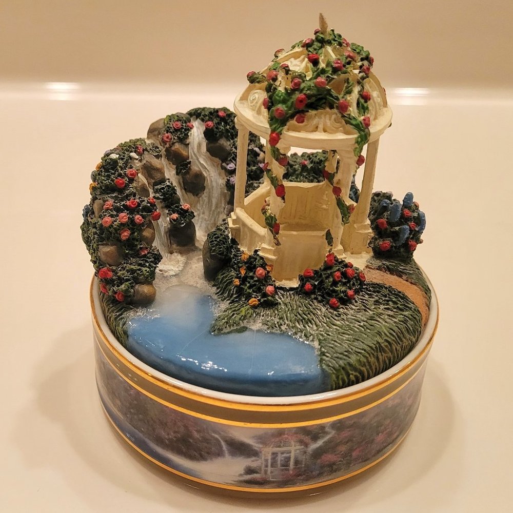 Thomas Kinkade peaceful moments music box